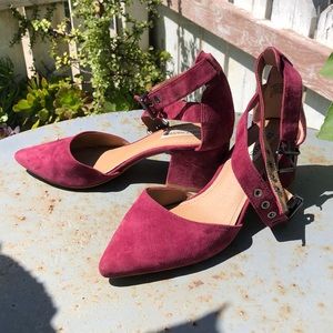 Fuchsia pumps